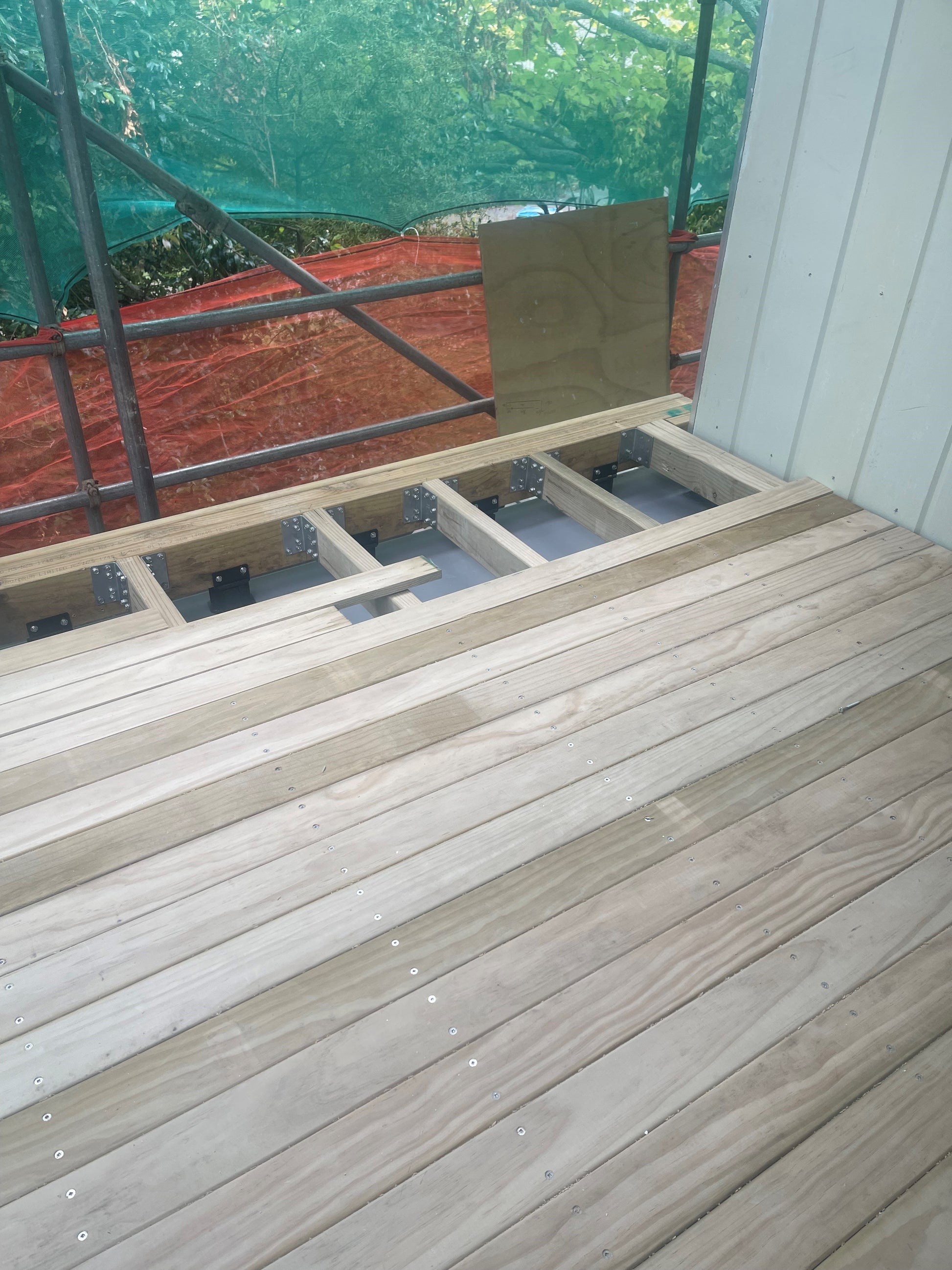 JV88 used with 90mm timber framing on Anchorjak Adjustable Pedestal Cost effective pedestal range Auckland Takapuna Queenstown